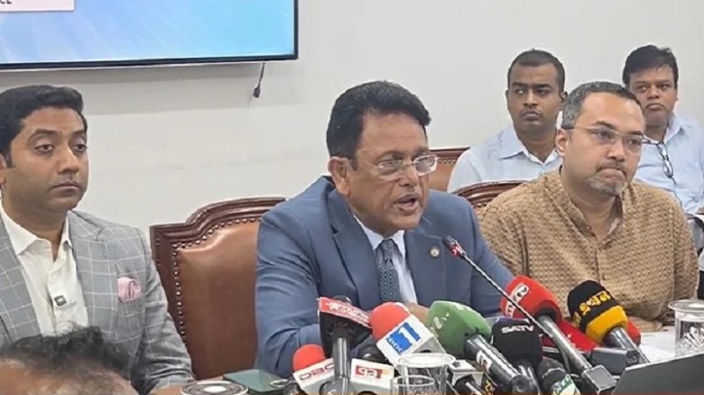 সারাদেশে এবার অভিন্ন প্রশ্নে বোর্ড পরীক্ষা অনুষ্ঠিত হবে: শিক্ষামন্ত্রী