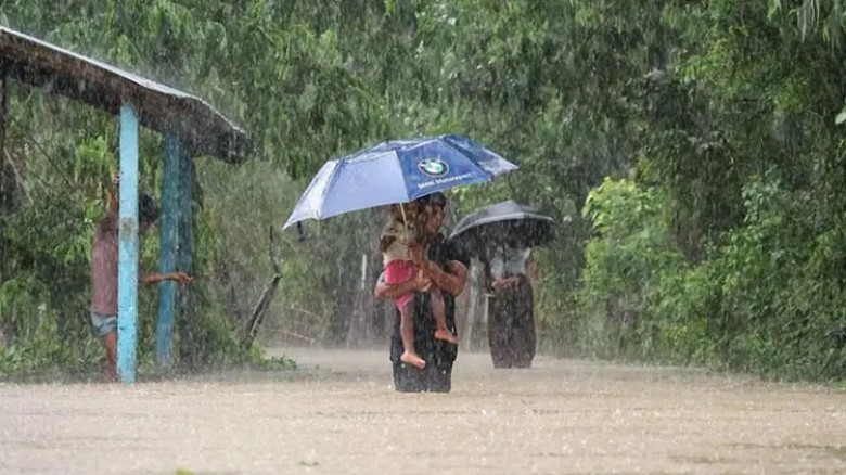 চট্টগ্রাম অঞ্চলে বন্যা-পাহাড়ধসে ৬ দিনে ৪৩ প্রাণহানি