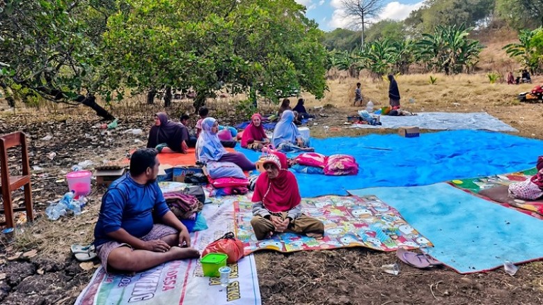 ইন্দোনেশিয়ায় ৭.৭ মাত্রার ভূমিকম্পে নিহত বেড়ে ৫১