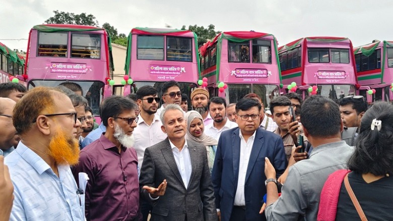 নারীদের নিরাপদ যাতায়াত নিশ্চিত করাই পিংক বাসের মূল লক্ষ্য