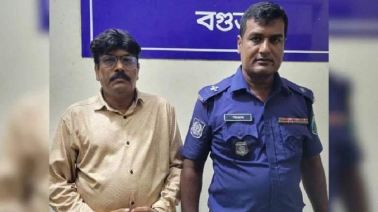 ডাক্তার না হয়েও তিনি দিতেন প্রেসক্রিপশন, করাতেন অপারেশন!