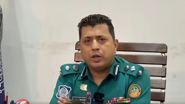 রংপুর  আসামিদের জেলগেটে জিজ্ঞাসাবাদ, রহস্য উদঘাটনের দ্বারপ্রান্তে পুলিশ