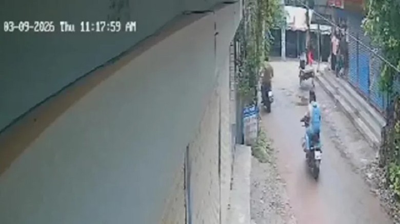 অস্ত্র দেখিয়ে বিকাশকর্মীর কাছ থেকে ৩ লাখ টাকা ছিনতাই বাগেরহাট প্রতিনিধি