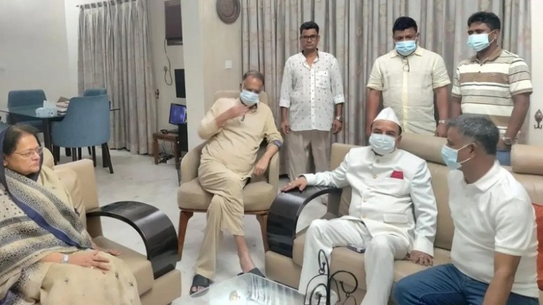 অসুস্থ জ্বালানি মন্ত্রীকে দেখতে বাসায় গেলেন গয়েশ্বর রায়