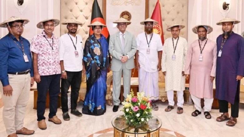 রাষ্ট্রপতি কৃষকরা দেশের শ্রেষ্ঠ মানুষ...