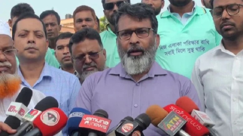 বেয়াদব’ ডেঙ্গু মশা এখন দিনেও কামড়ায়, রাতেও কামড়ায়: অতিরিক্ত কমিশনার